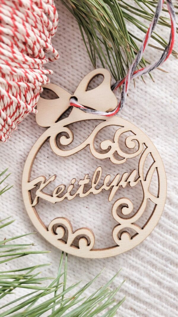 Nimeline puidust kuuseehe - Image 3