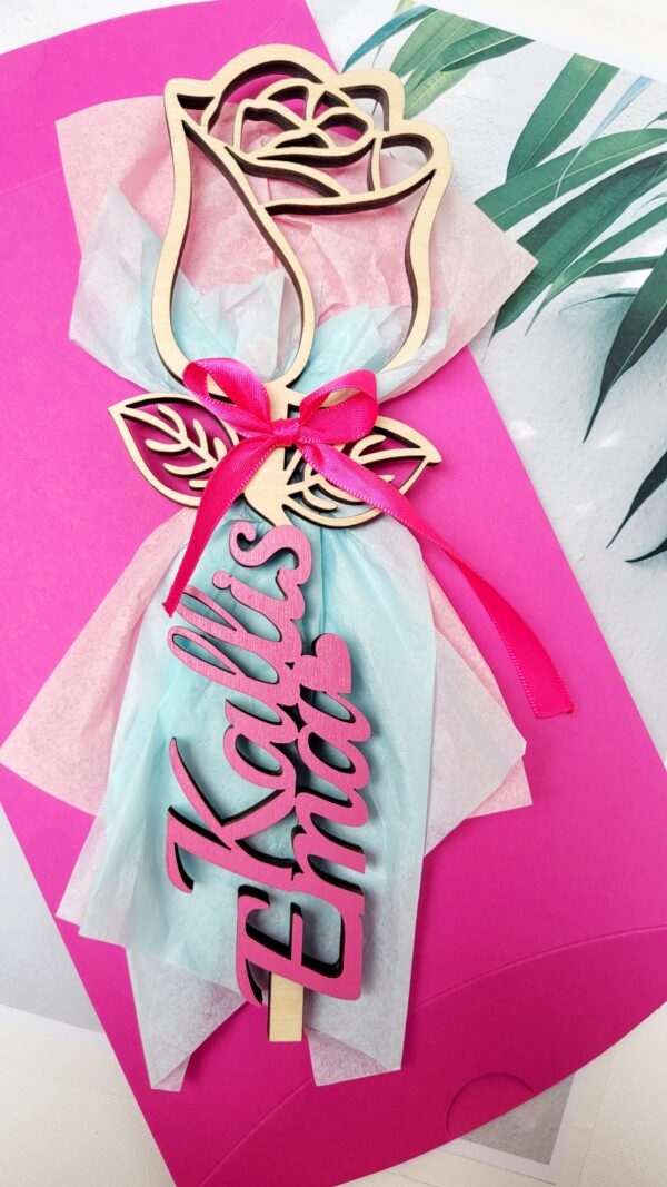 Puidust lill "Kallis ema"